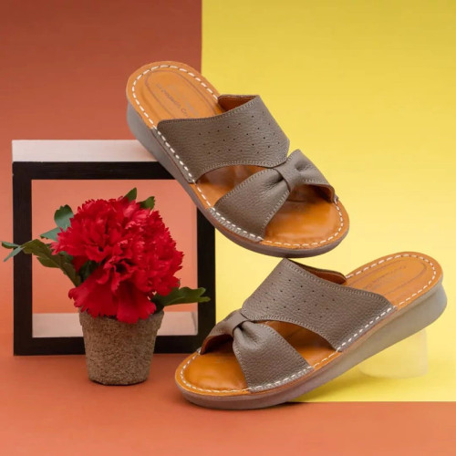 صندل زنانه تمام چرم طبی برند توماج طب