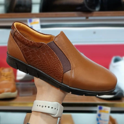 کفش زنانه تمام چرم طبی راحتی مدل نو باکیفیت