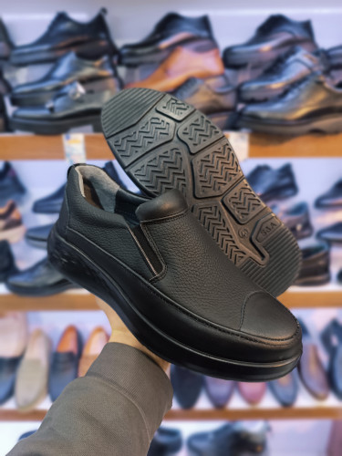 کفش مردانه تمام چرم فوق العاده راحت مدل تیگو کد802