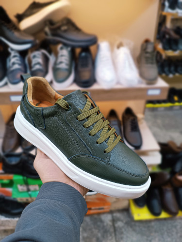 ونس مردانه تمام چرم سبز و مشکی زیره سفید کد809